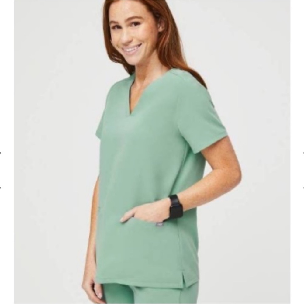 Figs Casma Scrub Top